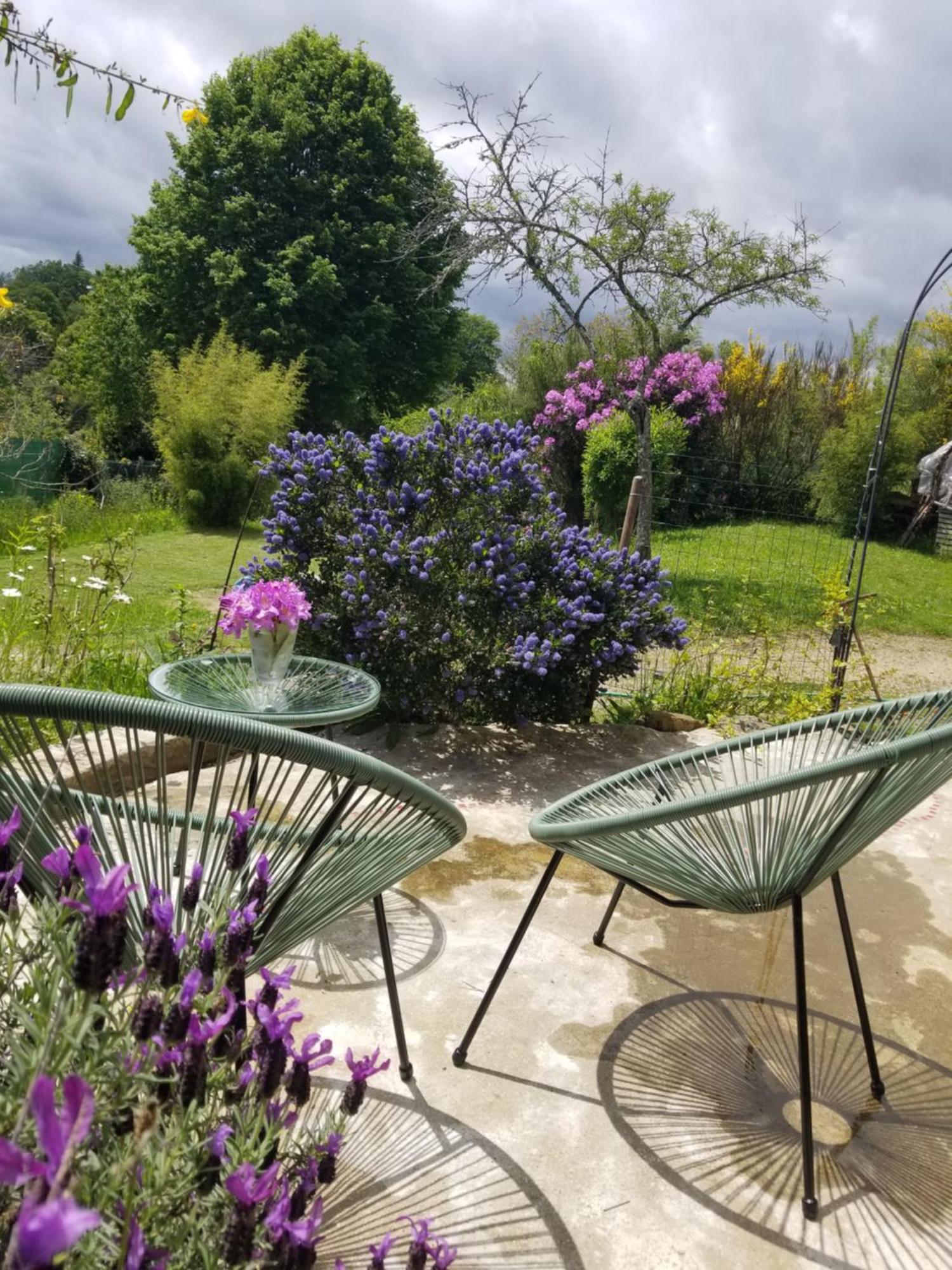 Appartamento La bohème Saint-Julien-le-Petit Esterno foto